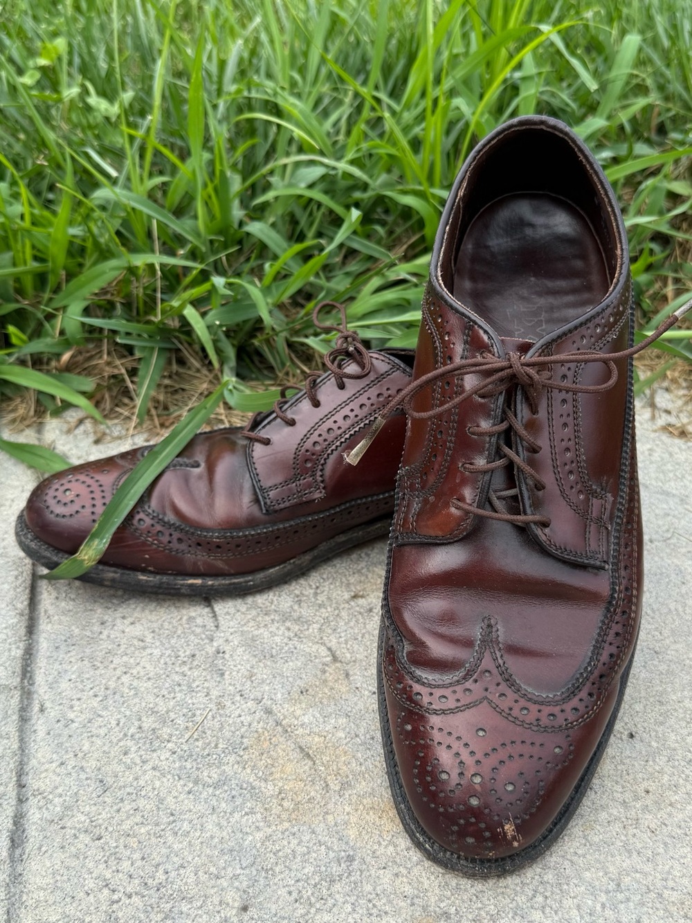 Dexter’s Brown Wingtip men’s size 8 leather shoes NICE